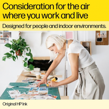 HP 924 - Yellow - original - ink cartridge - 3