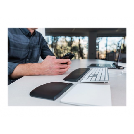 Kensington ERGOSOFT WR SLIM KBS - Keyboard wrist rest - black - 2