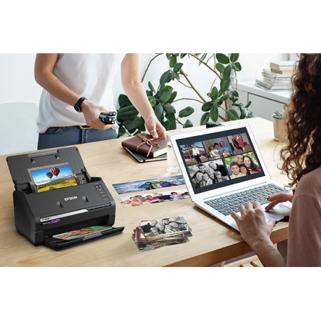 Epson FastFoto FF-680W - Document scanner - Contact Image Sensor (CIS) - Duplex - A4 - 600 dpi x 600 dpi - up to 45 ppm (mono) / up to 45 ppm (colour) - ADF (100 sheets) - USB 3.0, Wi-Fi(n) - 5