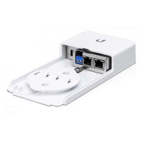 Ubiquiti FiberPoE - Gen 2 - fibre media converter - GigE - 1000Base-T, 1000Base-X - SFP+  /  RJ-45 - 1