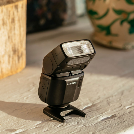 Canon Speedlite EL-100 - Hot-shoe clip-on flash - 26 (m) - for EOS 1D X Mark III, M6 Mark II, Ra, RP - 9