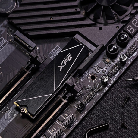 XPG GAMMIX S70 Blade - Solid state drive - 1 TB - internal - M.2 2280 - PCI Express 4.0 x4 (NVMe) - 256-bit AES - integrated heatsink - 8