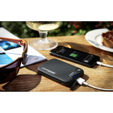Pebble Verto Portable Charger