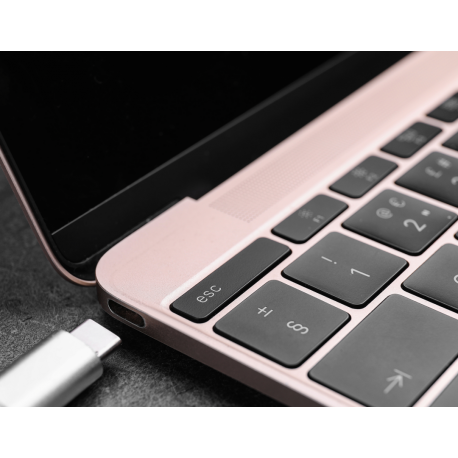 D-Link DUB-2340 - Hub - 4 x SuperSpeed USB 3.0 + 1 x USB-C (power delivery) - desktop - 4