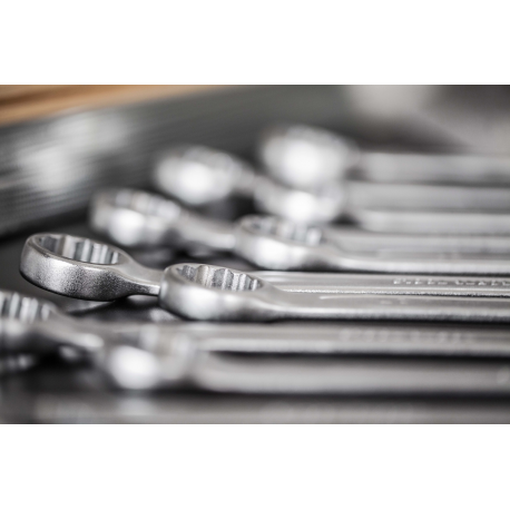 Equip - Patch cable - RJ-45 (M) to RJ-45 (M) - 1 m - SFTP - CAT 6 - halogen-free, molded, stranded - black - 5