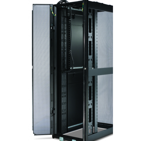 APC Basic Rack PDU Zero U - Power distribution strip (rack-mountable) - AC 230 V - 3-phase - input: IEC 60309 - output connectors: 9 (IEC 60320 C13, IEC 60320 C19) - 0U - 1.8 m cord - for P / N: SCL500RM1UC, SCL500RM1UNC, SMT3000R2I-AR, SMTL1000RM2UC, SMTL750RM2UC, SRT5KRMXLW-TW - 15
