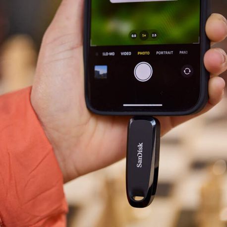 SanDisk Phone - USB flash drive - 128 GB - USB 3.2 Gen 1  /  USB-C - black - 3