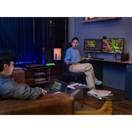 HP ZBook Ultra G1a Mobile Workstation - AMD Ryzen AI Max+ Pro - 395  /  up to 5.1 GHz - Win 11 Pro - Radeon 8060S - 128 GB RAM - 4 TB SSD NVMe, TLC - 14" OLED touchscreen 2880 x 1800 (2.8K) @ 120 Hz - Wi-Fi 7, Bluetooth - meteor silver - kbd: Pan Nordic - 4