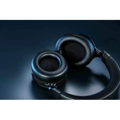 Razer Kraken V4 PRO - Headset - full size - Bluetooth  /  2.4 GHz radio frequency - wireless, wired - USB-A, 3.5 mm jack - 6