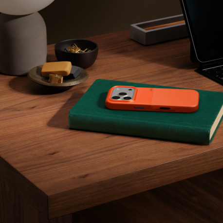 Beats - Back cover for mobile phone - MagSafe compatibility - soft thermoplastic polyurethane (TPU) - sierra orange - for iPhone 17 Pro - 2